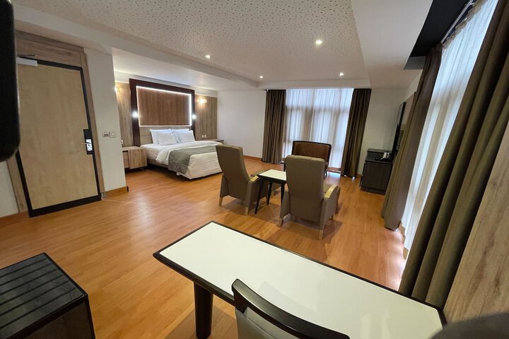 Room 5 of 35