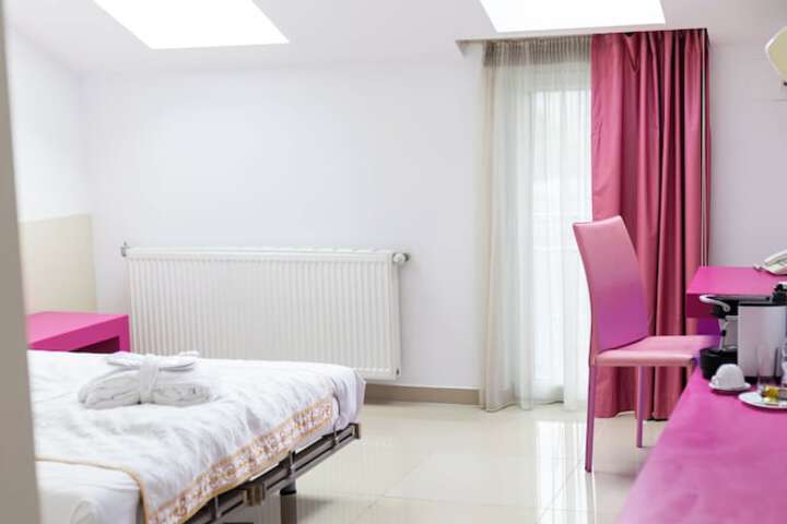 Room 34 of 65