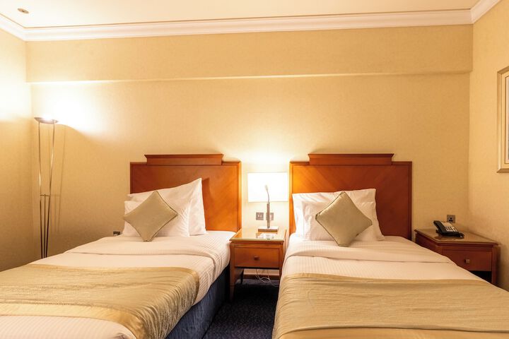 Room 17 of 46