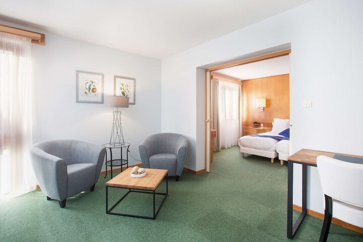 Room 45 of 139