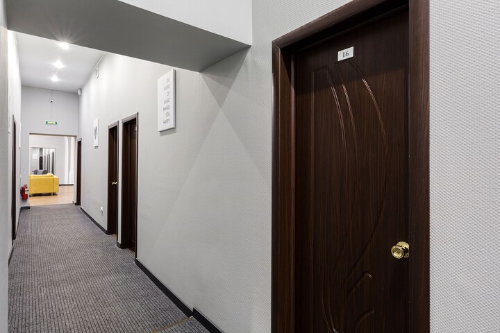 Ballroom/Hall 27 of 30