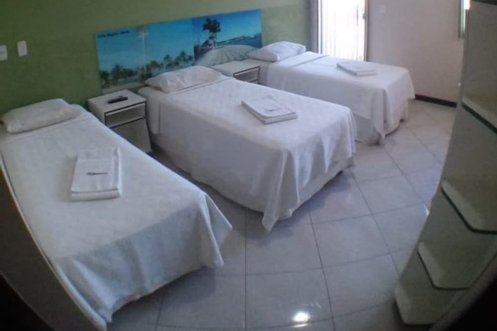 Room 4 of 6