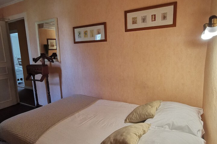 Room 12 of 42
