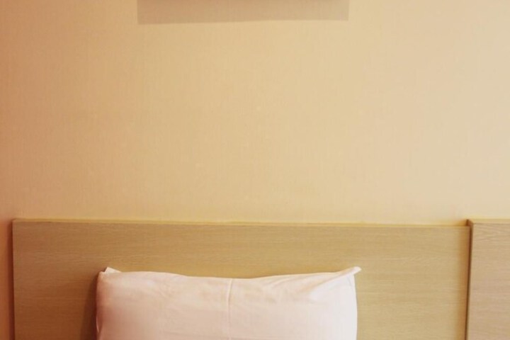 Room 26 of 43