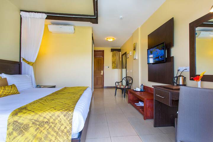 Room 6 of 32