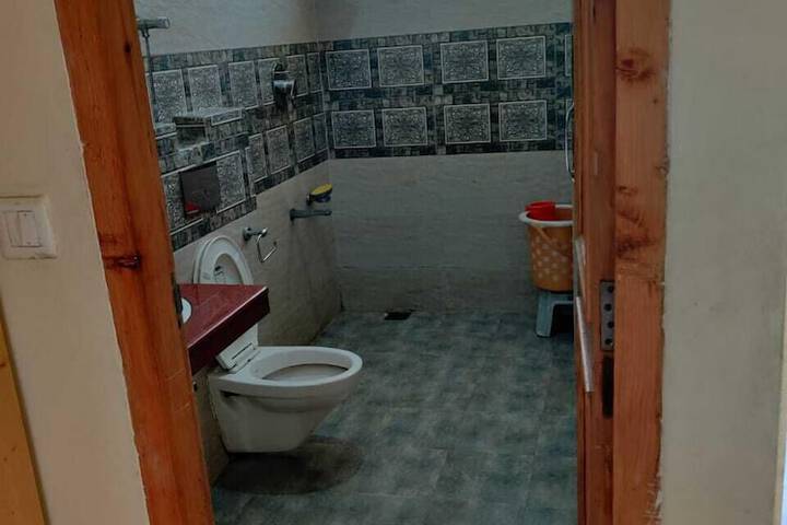 Room 23 of 30