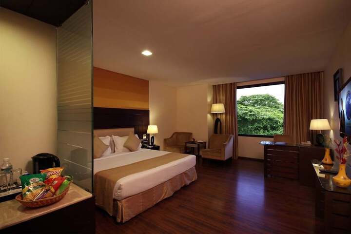 Room 5 of 24