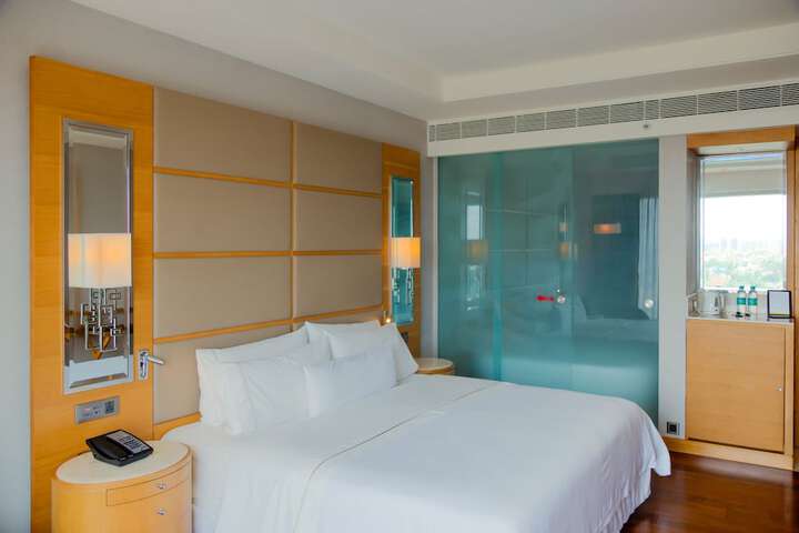 Room 17 of 85