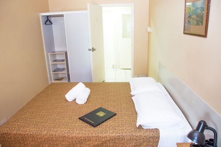Room 21 of 33