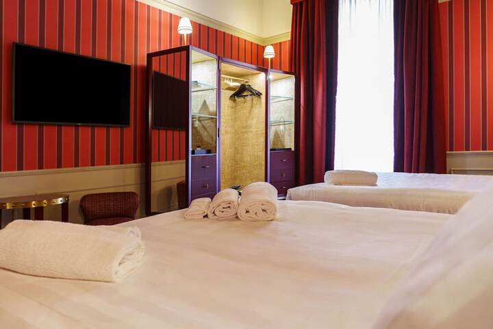 Room 20 of 47