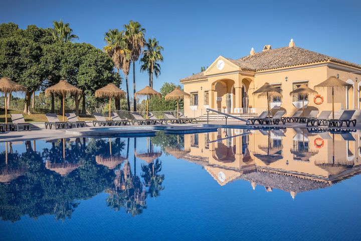 Pools & Facilities