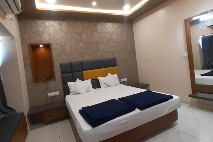 Hotel Purushottam