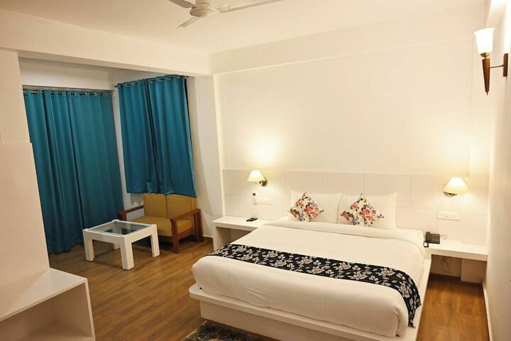 Room 6 of 19