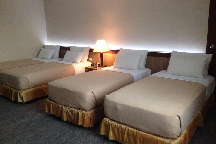 Room 30 of 156