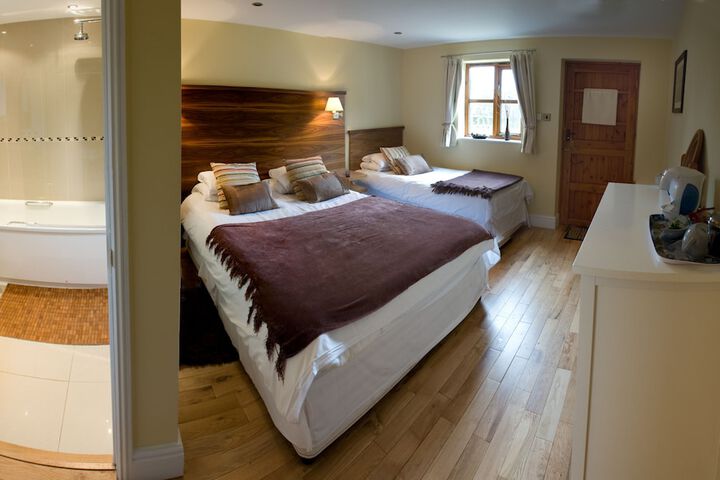 Room 9 of 47