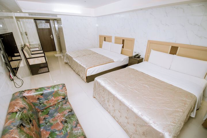 Room 26 of 53