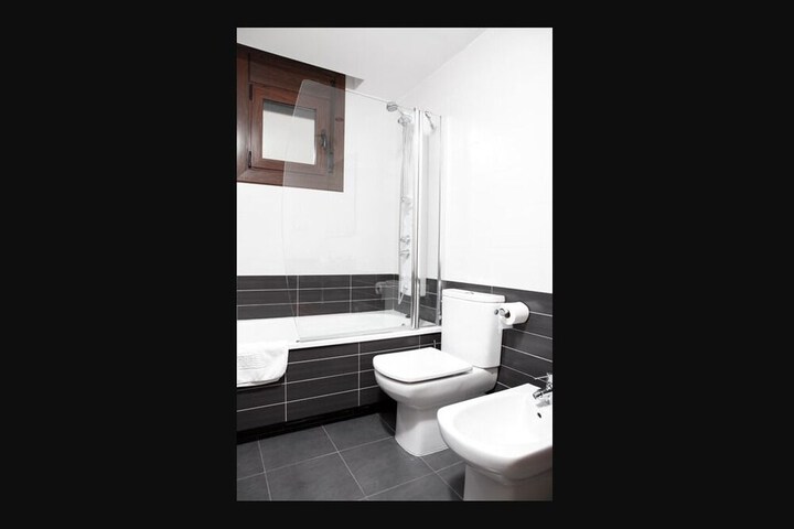 Room 7 of 13