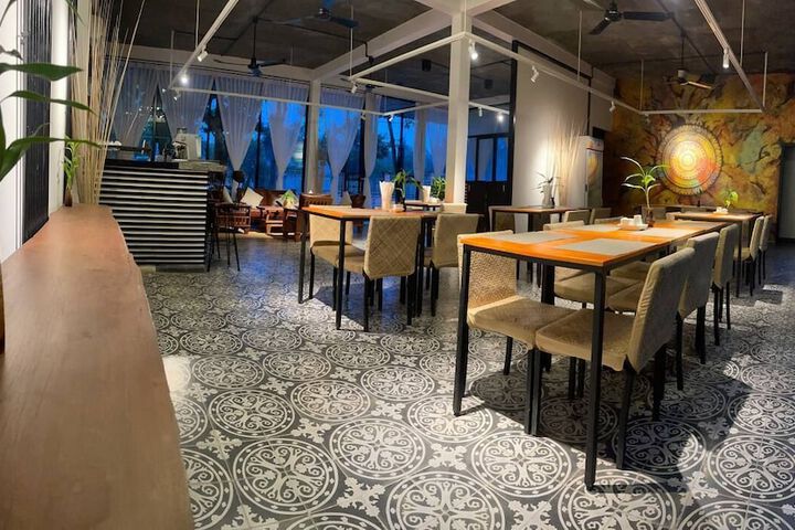 Dining 61 of 131