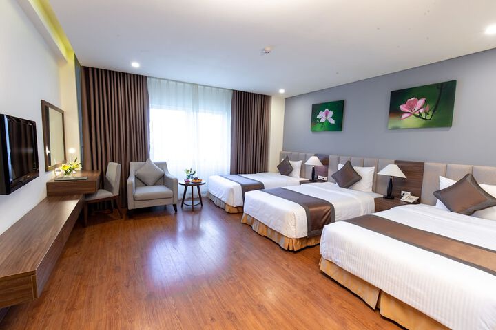 Room 2 of 134