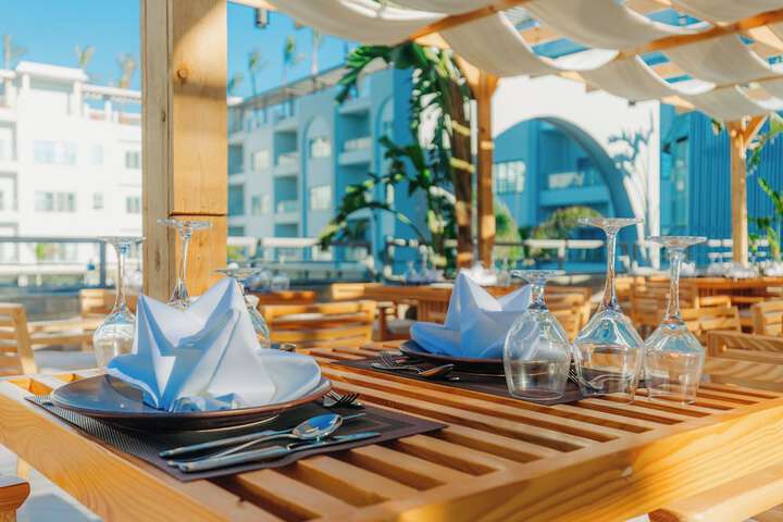Dining 106 of 146