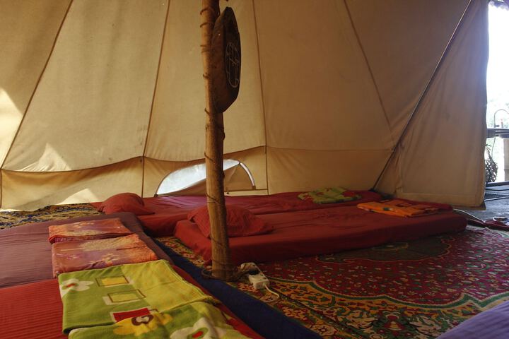 Room 13 of 28