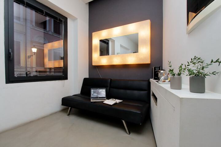Room 14 of 33