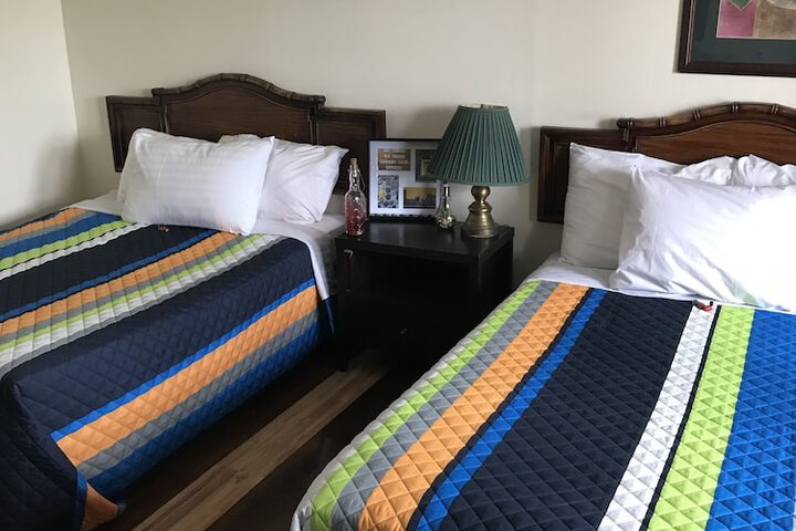 2 Double Beds (4 of 4)