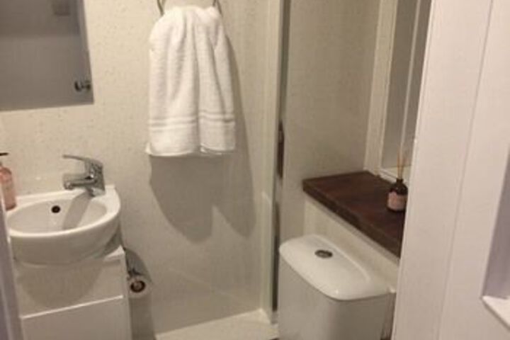Room 8 of 17