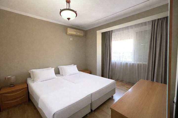 Room 35 of 85