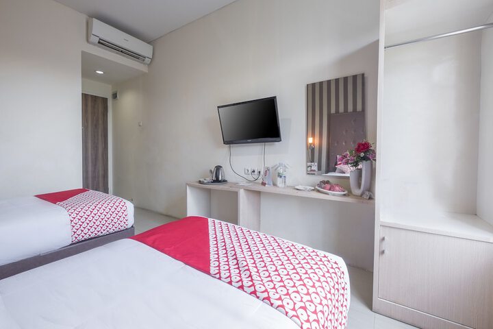Room 9 of 29