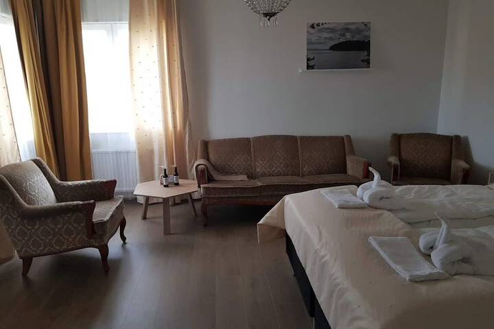 Room 30 of 139