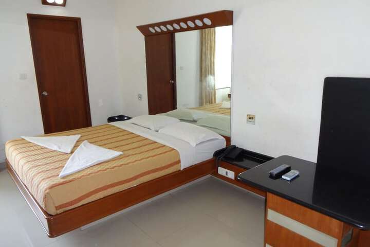 Room 12 of 41