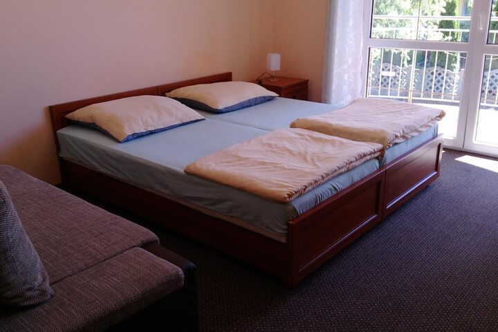 Room 11 of 52