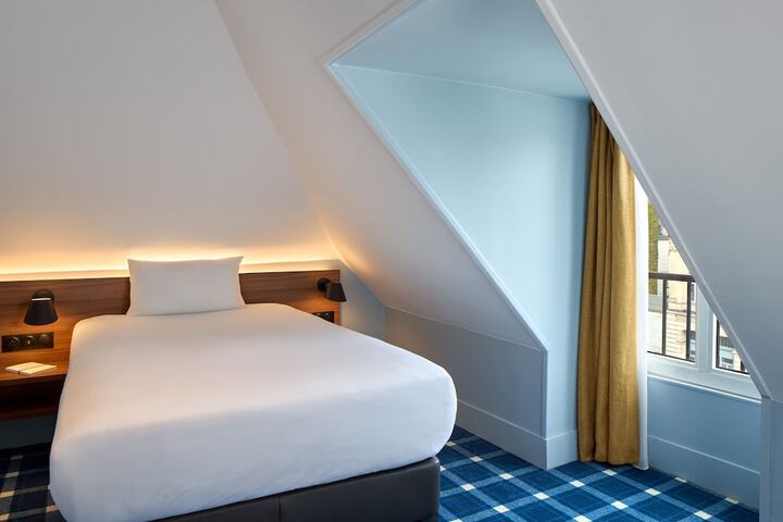 Room 19 of 36