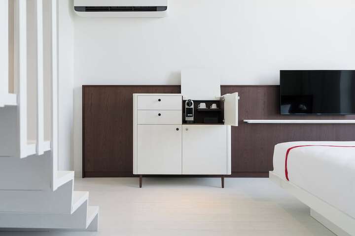 Room 28 of 62