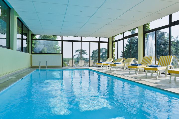 Pools & Facilities