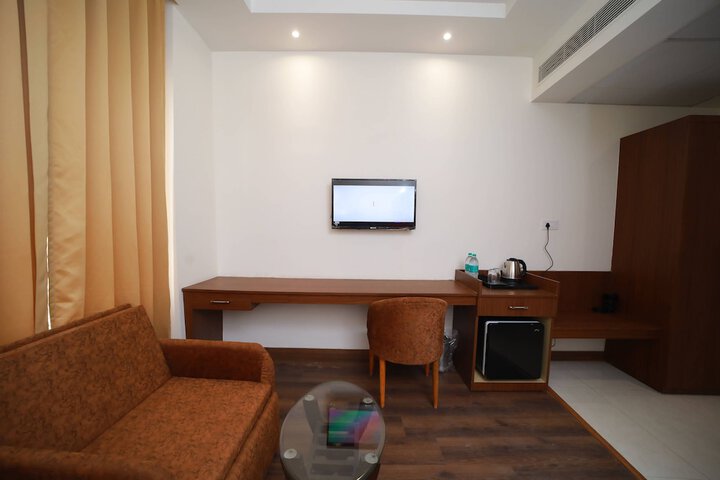 Room 29 of 76