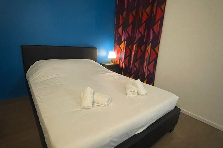 Room 25 of 158