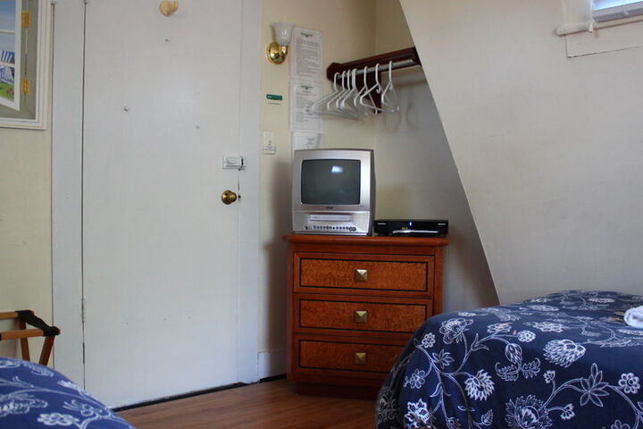 Room 22 of 44