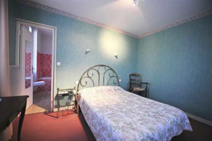 Room 14 of 16