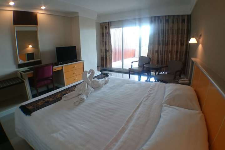 Room 10 of 73