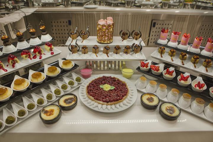 Dining 226 of 303