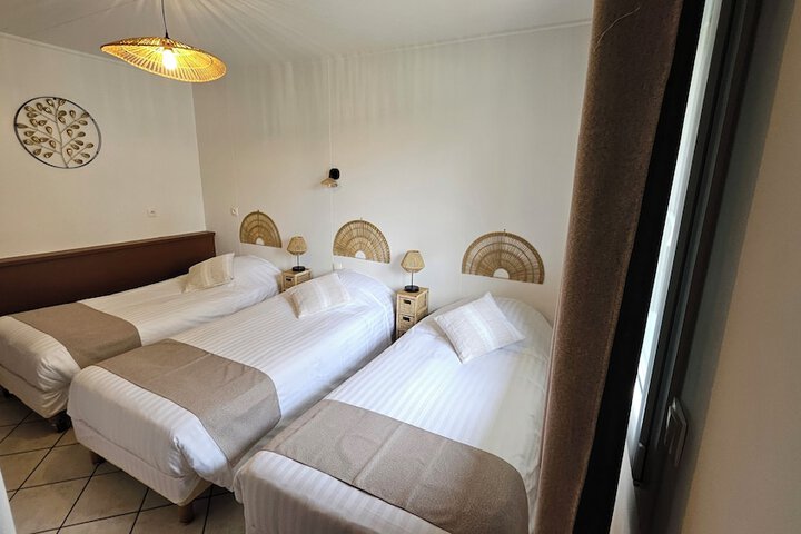 Room 5 of 14