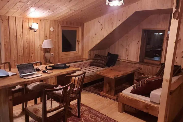Room 3 of 15