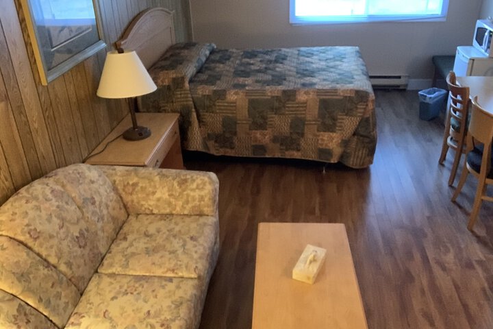 Room 15 of 63