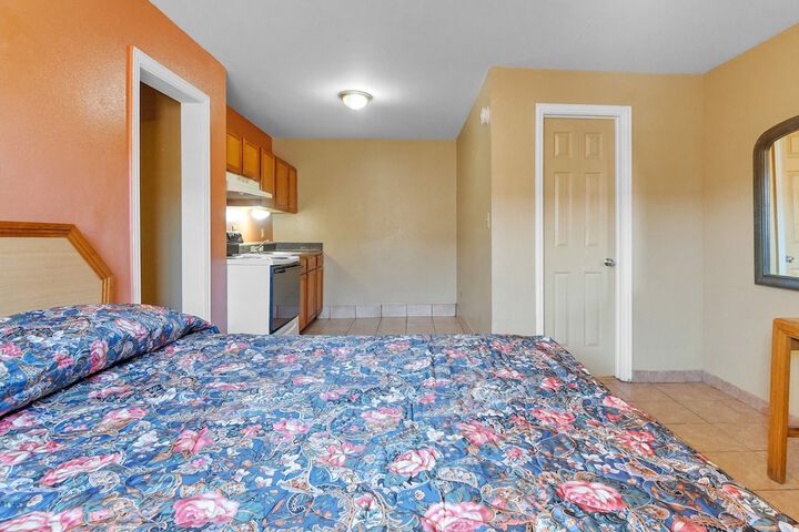 Room 19 of 40
