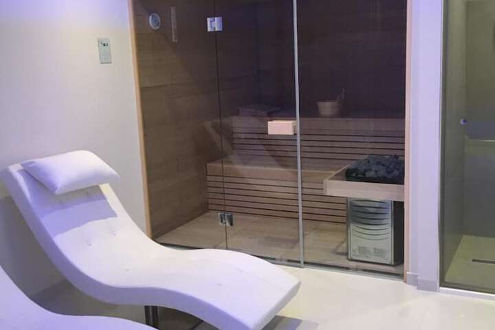 Spa 33 of 53