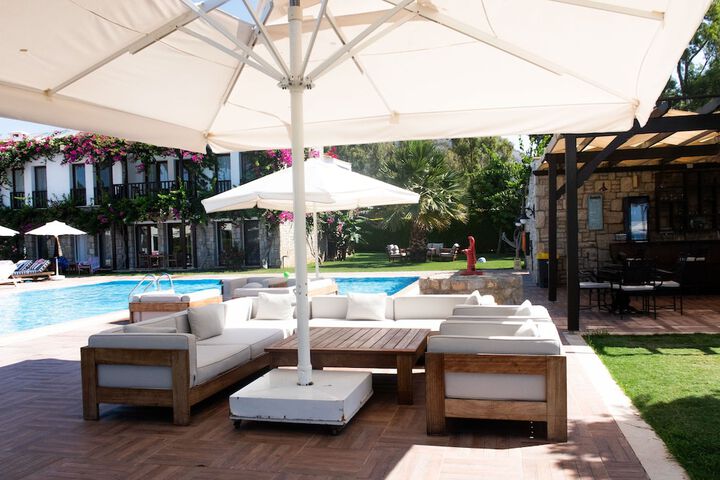 Pool 17 of 63
