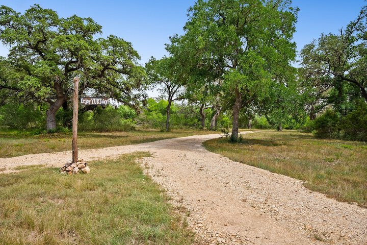 Property Grounds 25 of 34