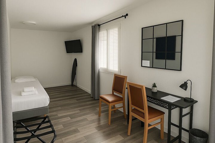 Room 9 of 42